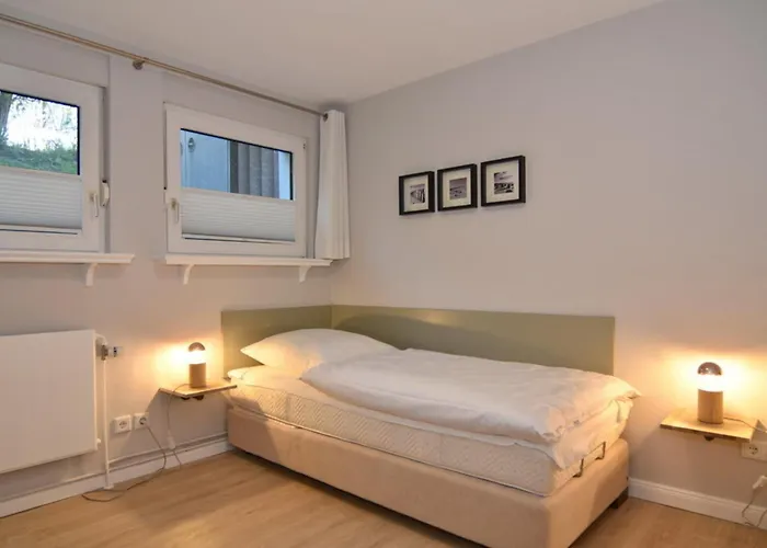 Luv &amp Lee, Whg 9 * 韦斯特兰